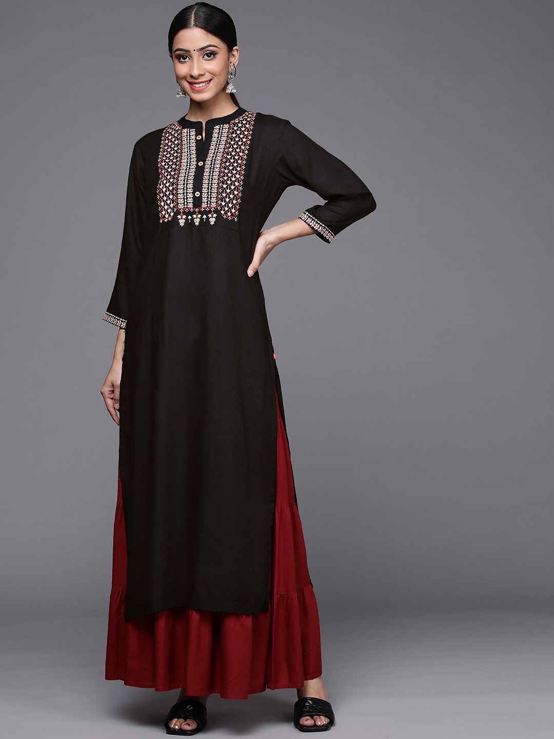 Varanga Women Black & Off White Ethnic Motifs Embroidered Yoke Design Kurta