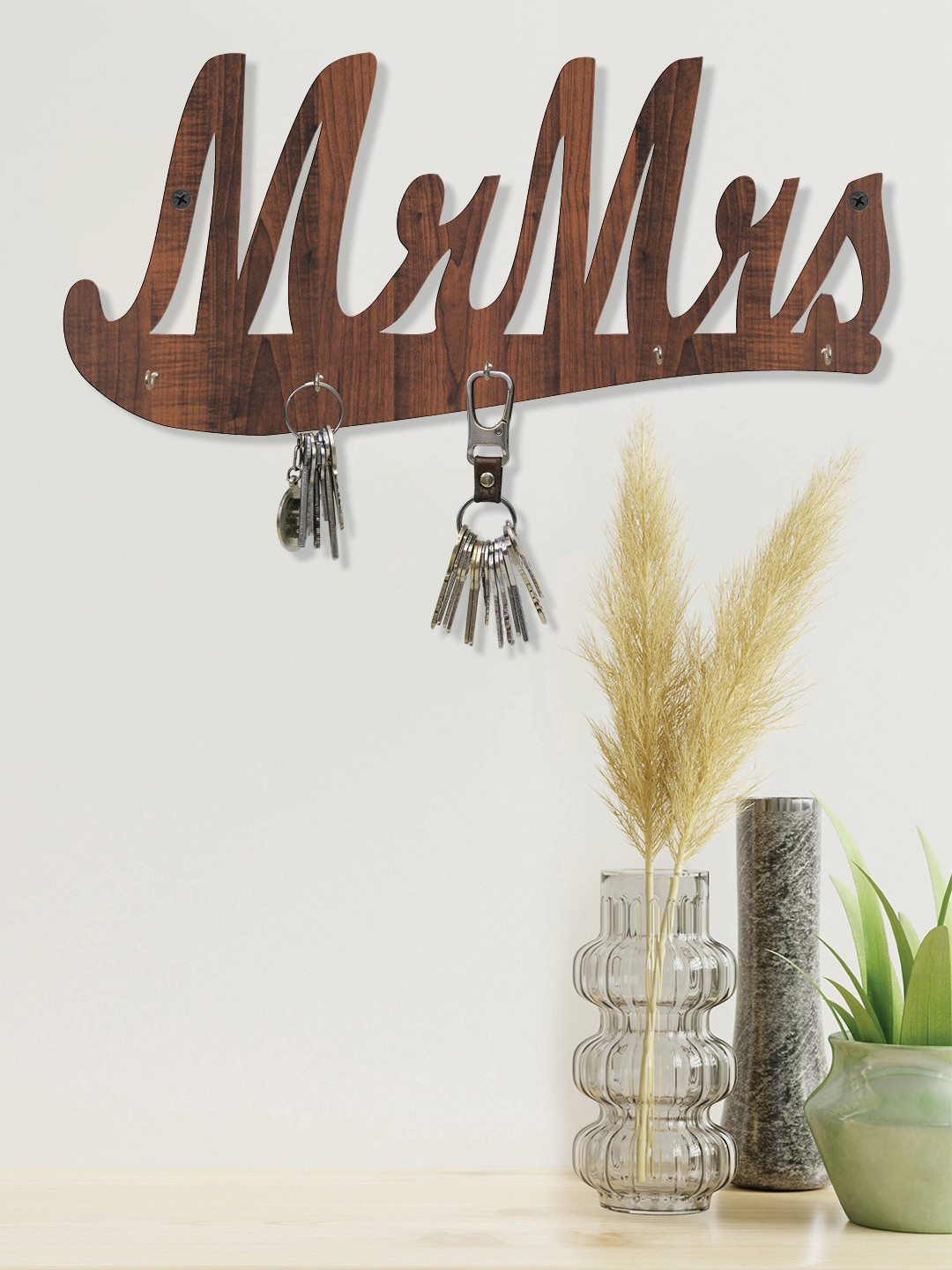 RANDOM Walnut-Brown Mr Mrs Wall Hanging Key Holder