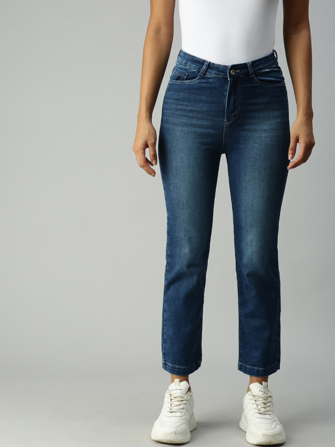 SHOWOFF Women Blue Relaxed Fit High-Rise Light Fade Stretchable Jeans