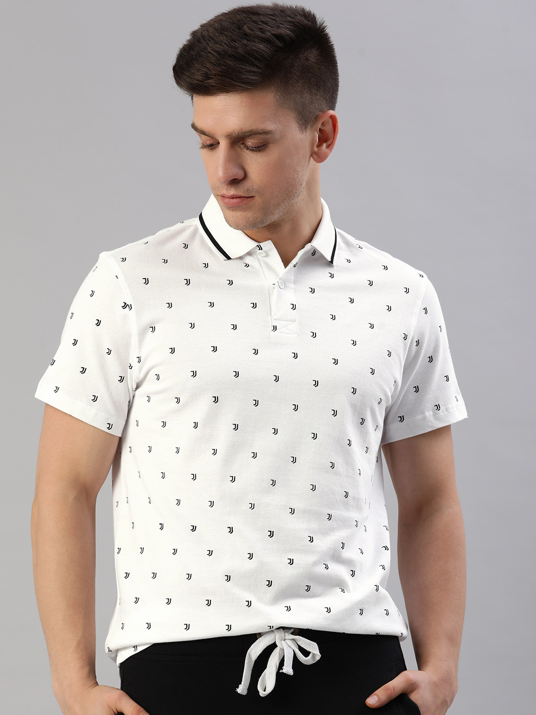 Juventus F.C. Men White & Black Juventus F.C. FC Micro Crest Printed Polo Collar T-shirt