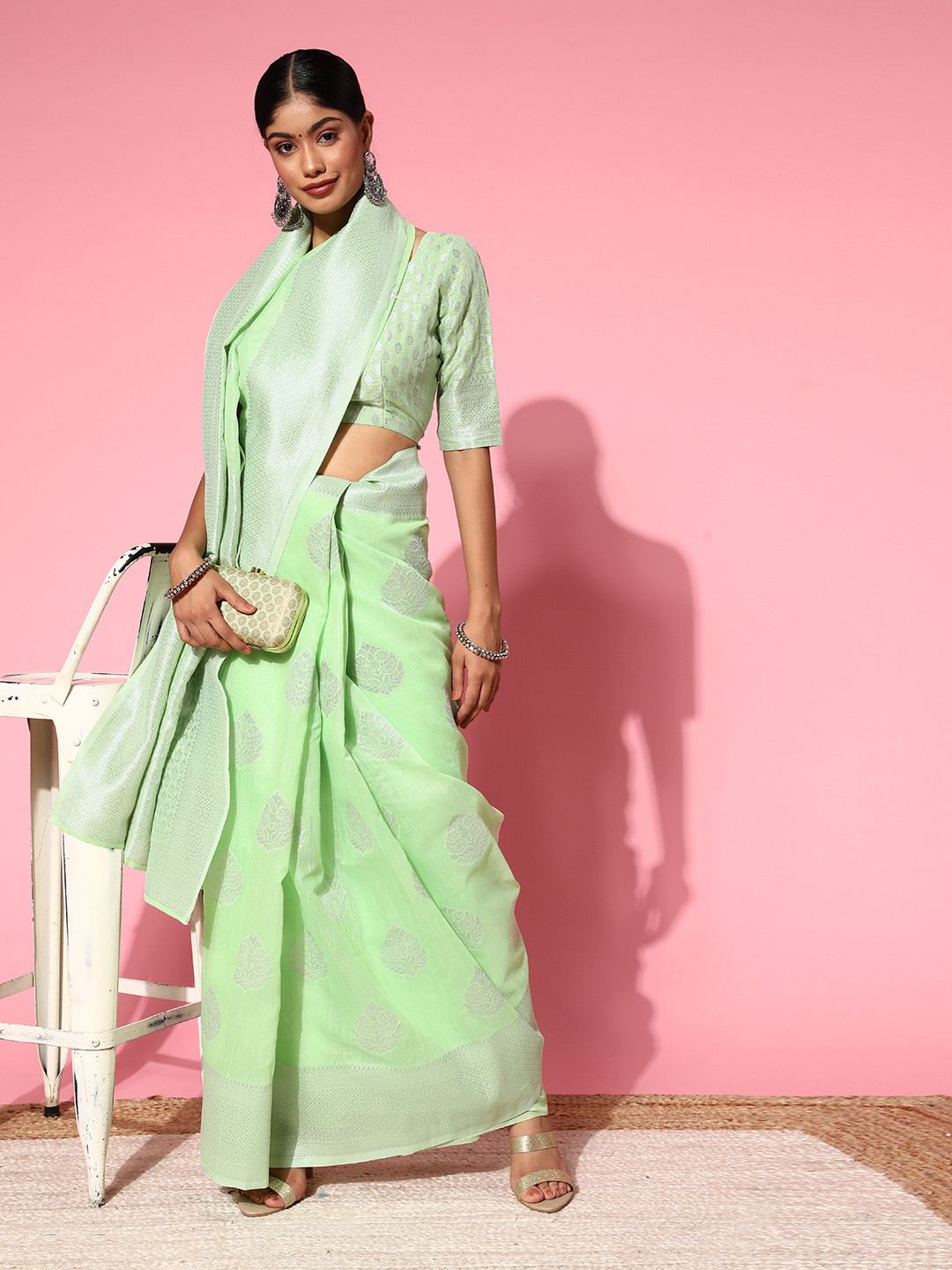 Mitera Floral Saree with Woven Design Border