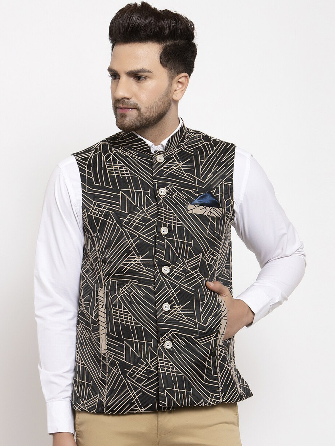KLOTTHE Men Black & Beige Nehru Jackets