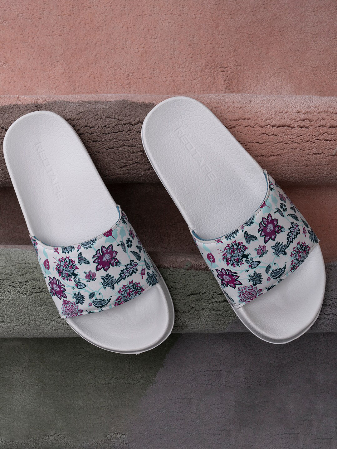 Red Tape Women White & Pink Printed Rubber Sliders