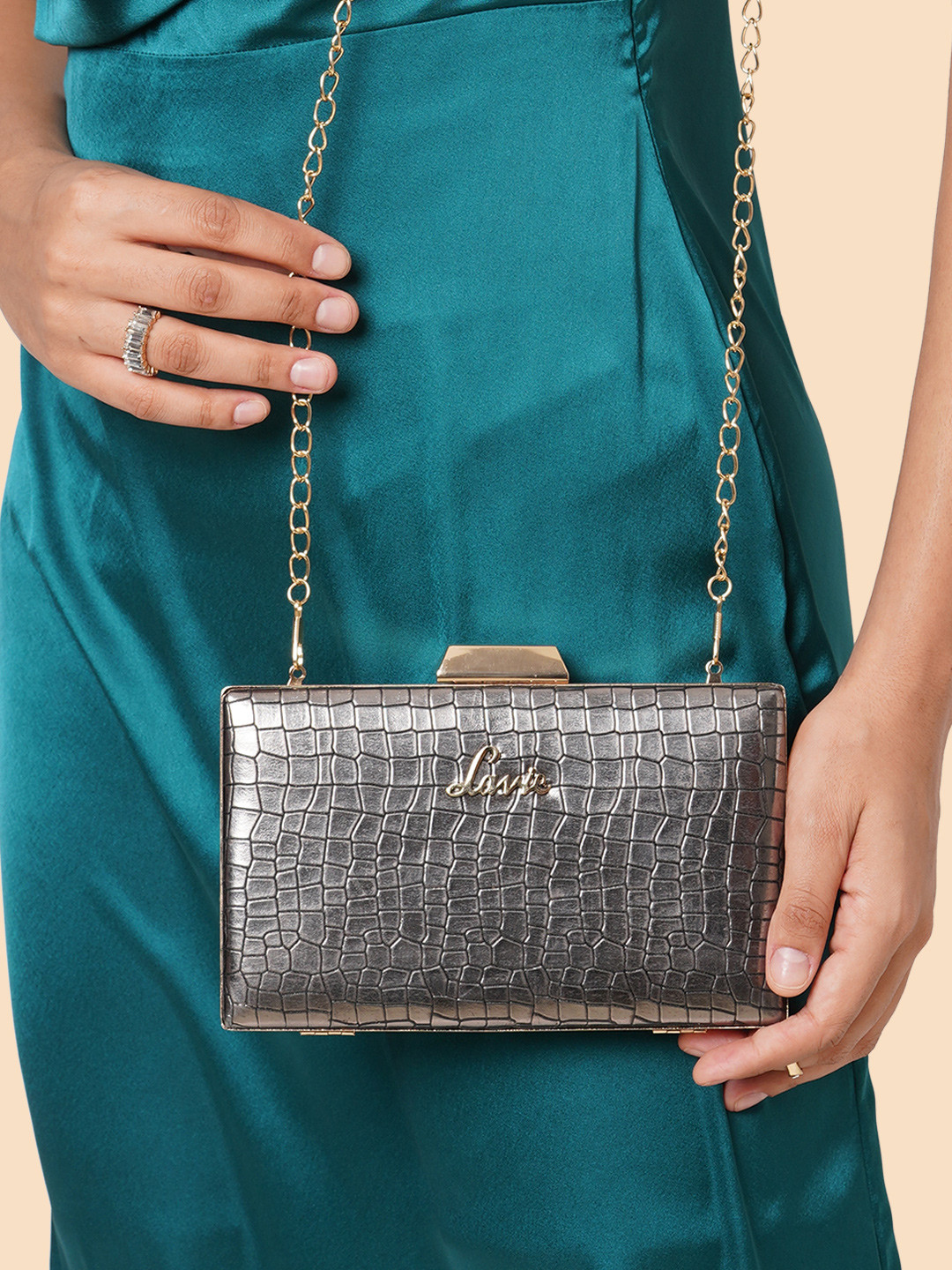 Lavie Tinkle Women Silver Framed Clutch