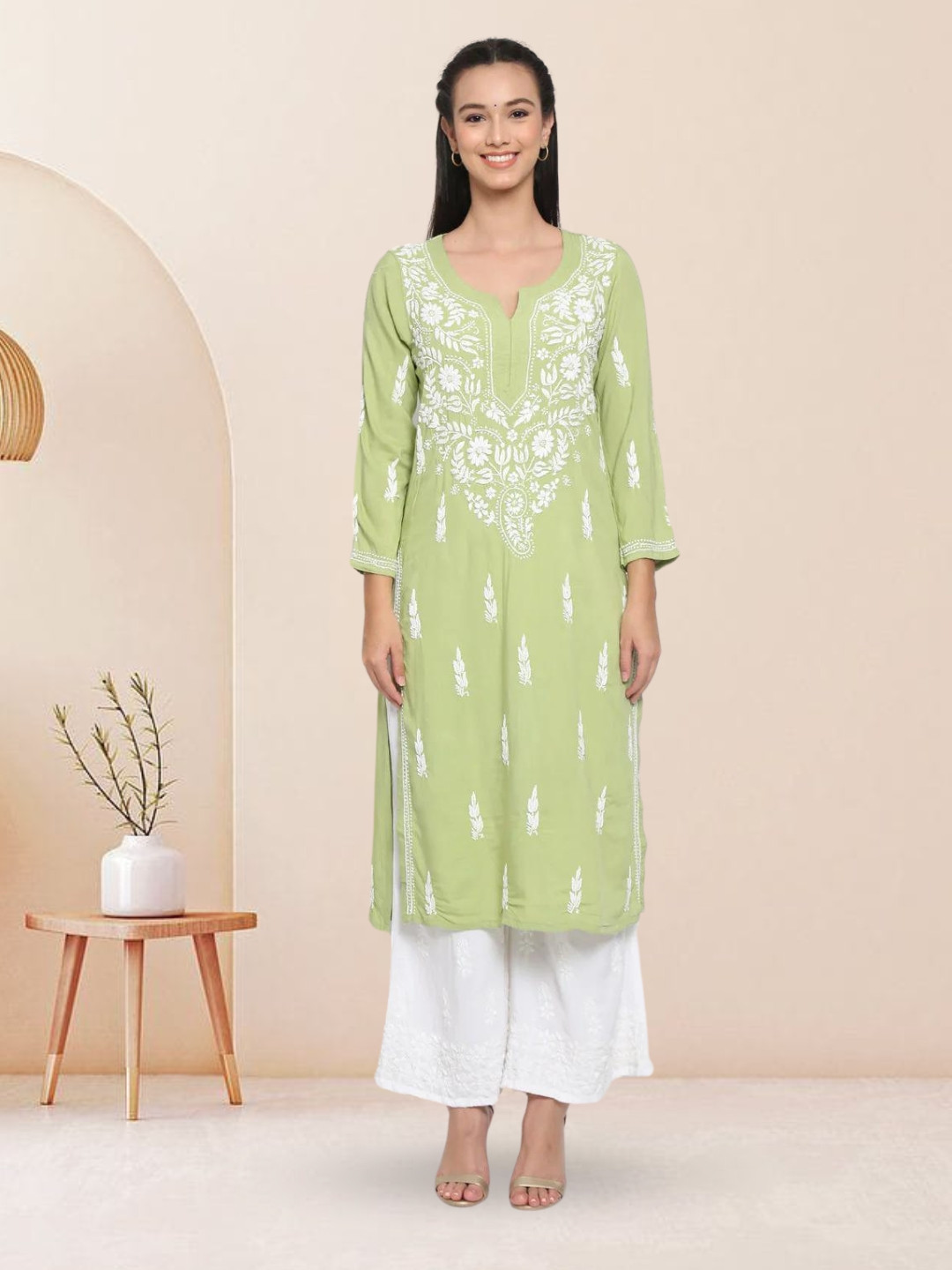 PARAMOUNT CHIKAN Women Green Ethnic Motifs Chikankari Kurta