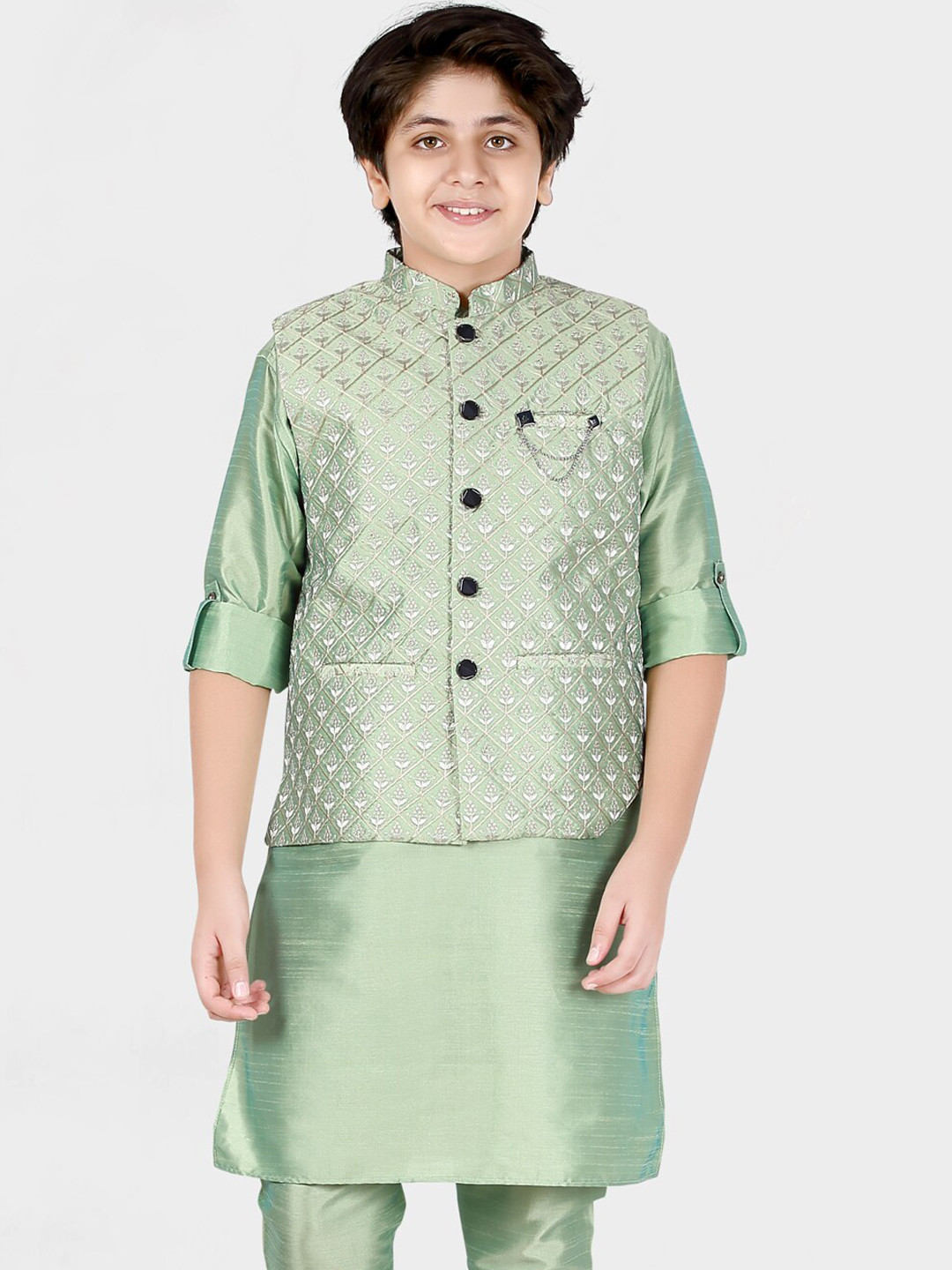 CAVIO Boys Green Embroidered Layered Thread Work Kurta With Pyjamas
