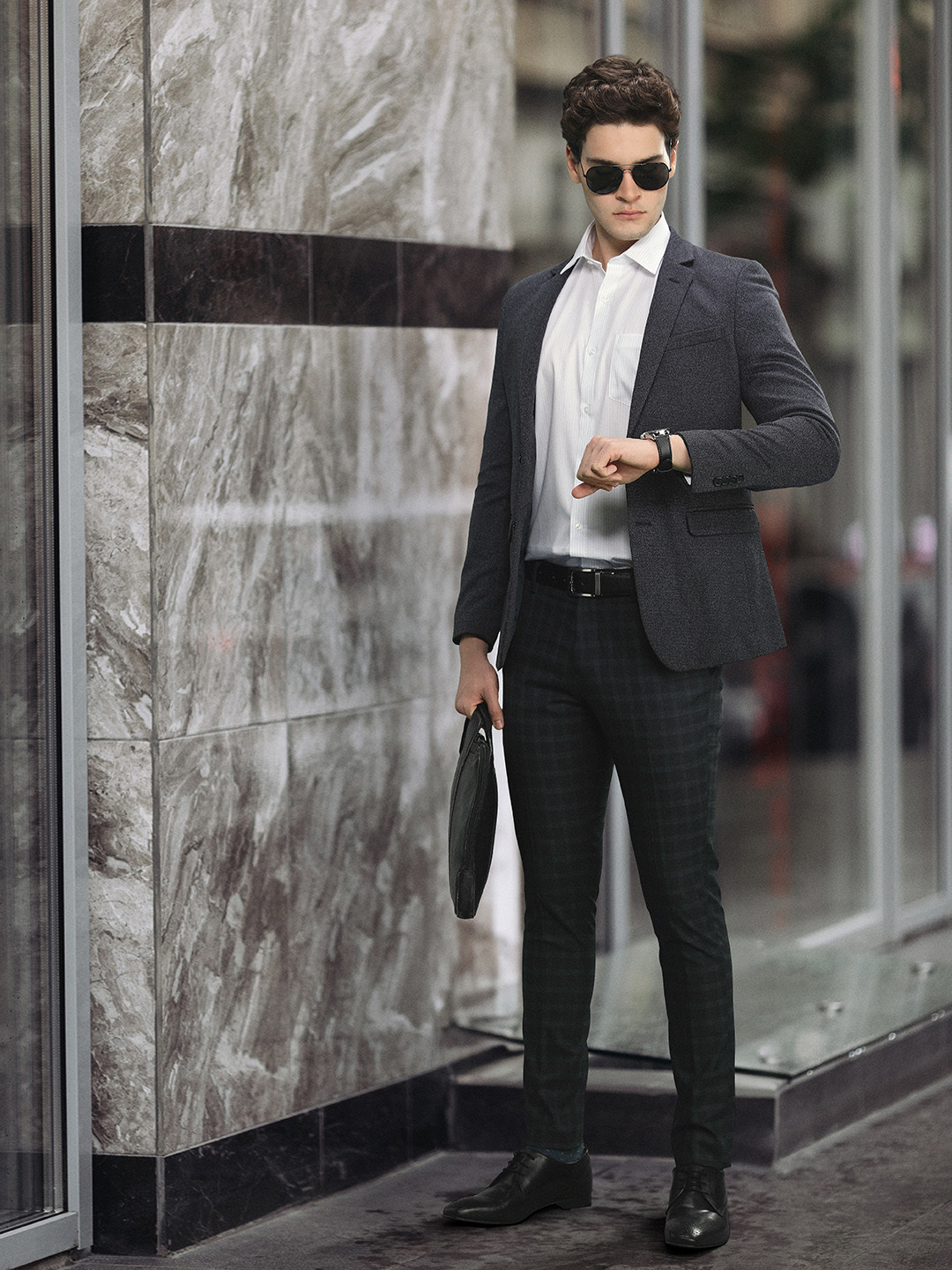 INVICTUS Men Single-Breasted Slim Fit Blazer