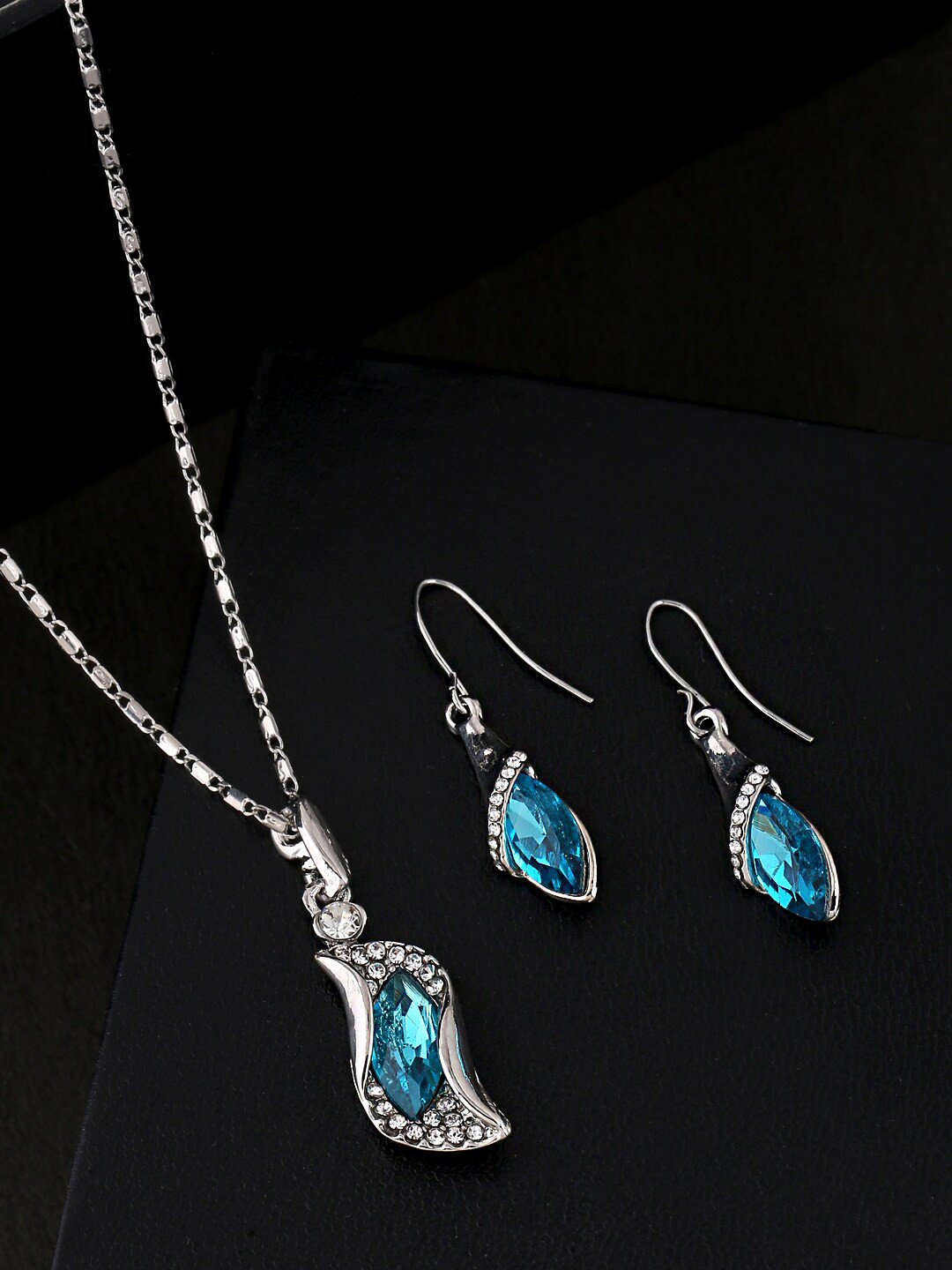 Yellow Chimes Silver-Plated Blue Crystal-Studded Pendant