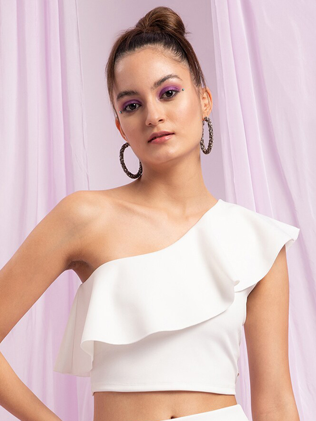 KENDALL & KYLIE Women Off White One Shoulder Crop Top