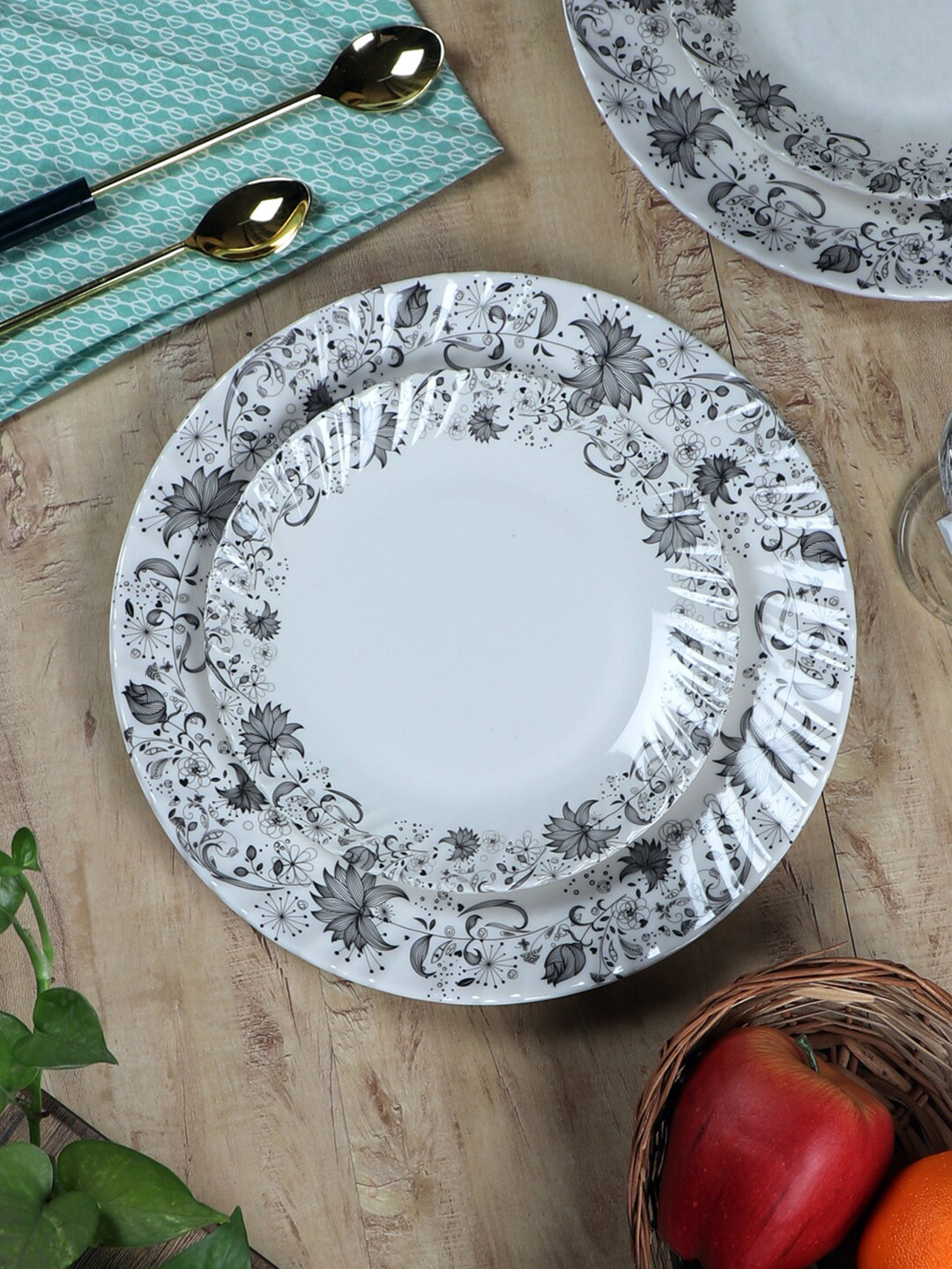 CDI White & Black Set Of 12 Pieces Printed Melamine Glossy Plates