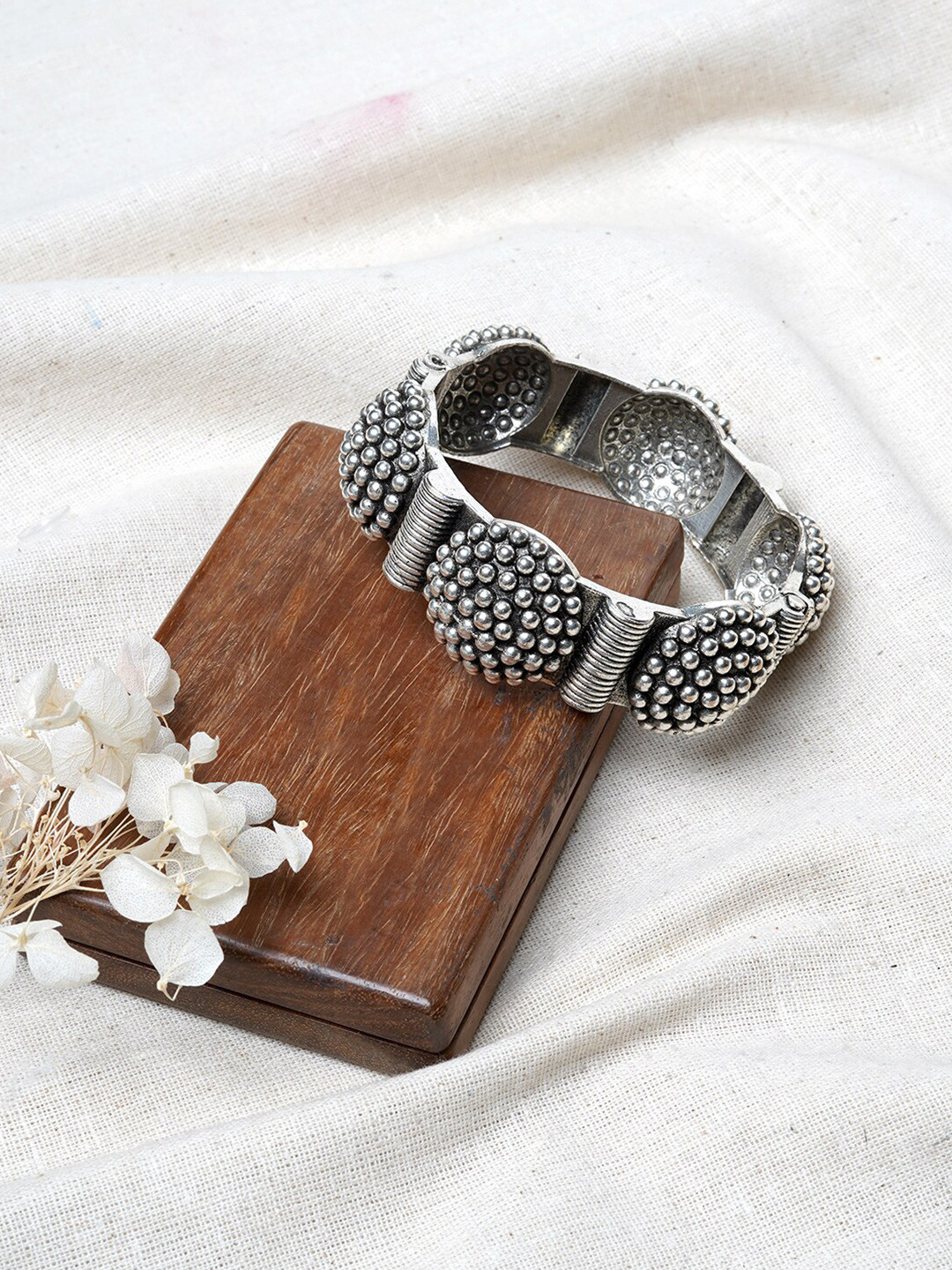TEEJH Oxidised Nurat Bangle