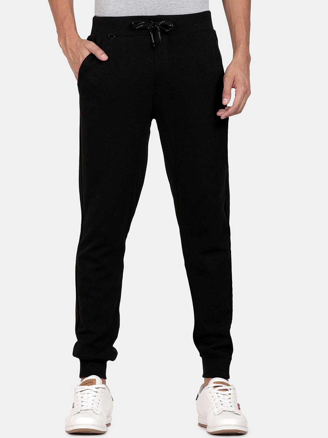 t-base Men Black Solid Jogger