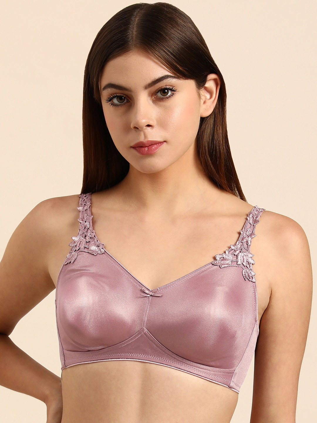 Triumph Pink Wireless Big-Cup High Support Minimizer Bra