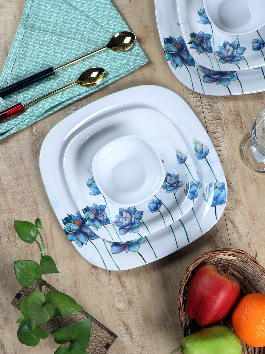 CDI Cream-Coloured & Blue Pieces Printed Melamine Glossy Plates