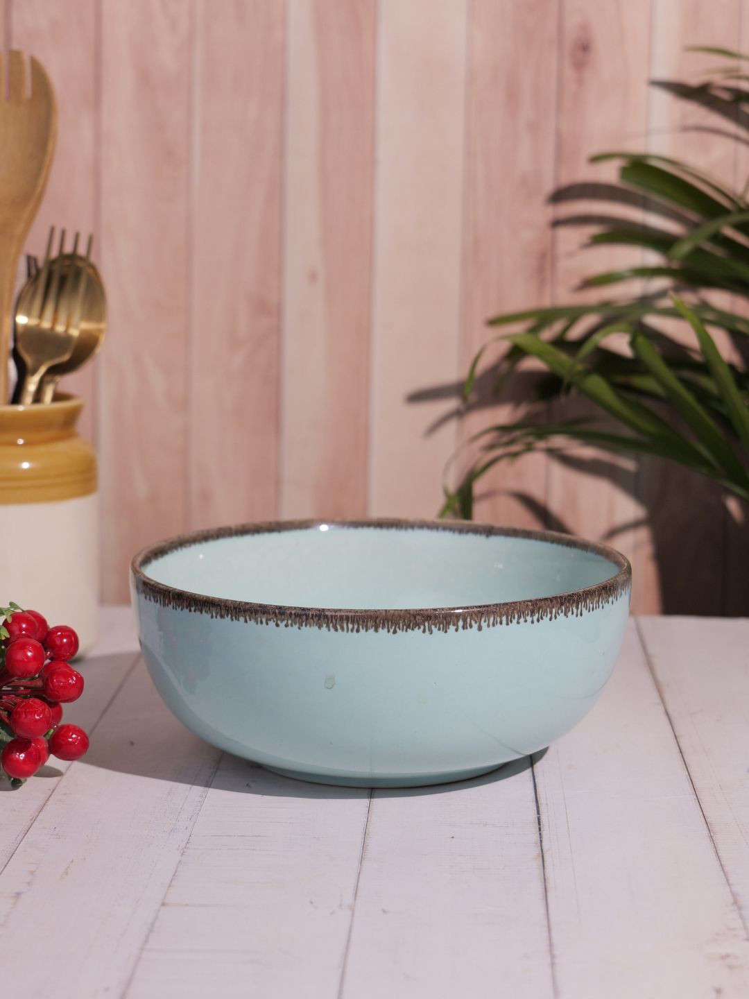 VarEesha Green Ceramic Round Tranquil Mint Serving Bowl