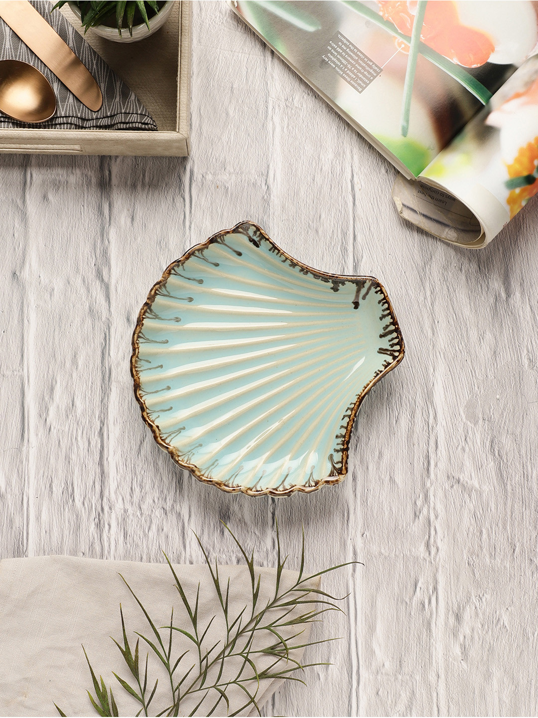 VarEesha Green Ceramic Small Sea Shell Serving Platter