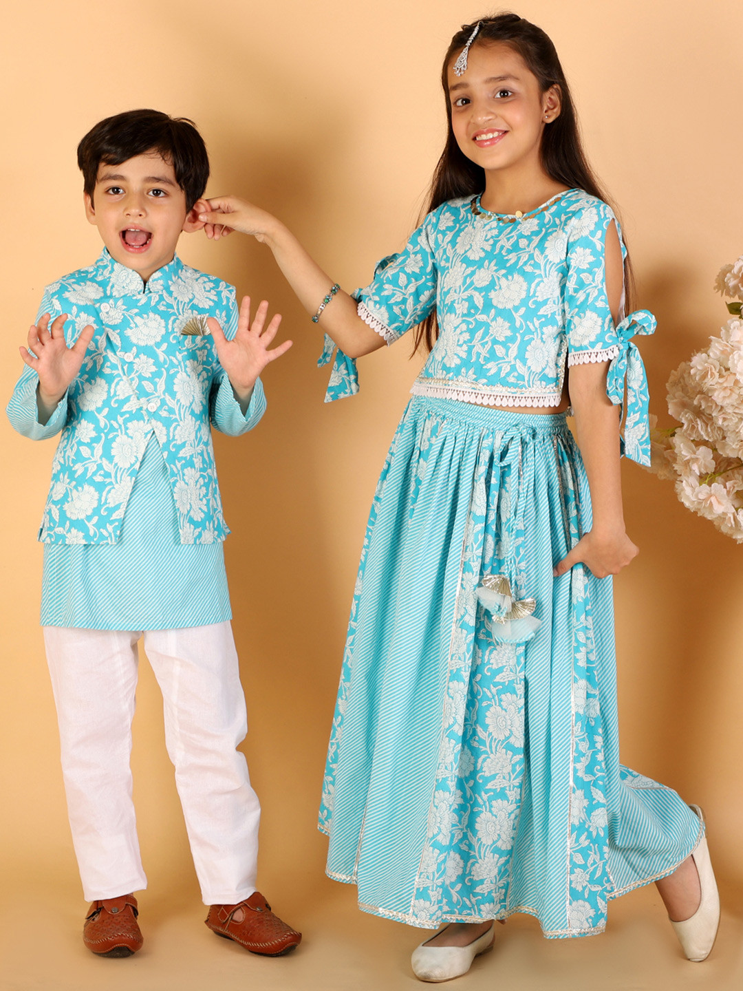 LIL DRAMA Girls Blue & White Printed Ready to Wear Lehenga Choli
