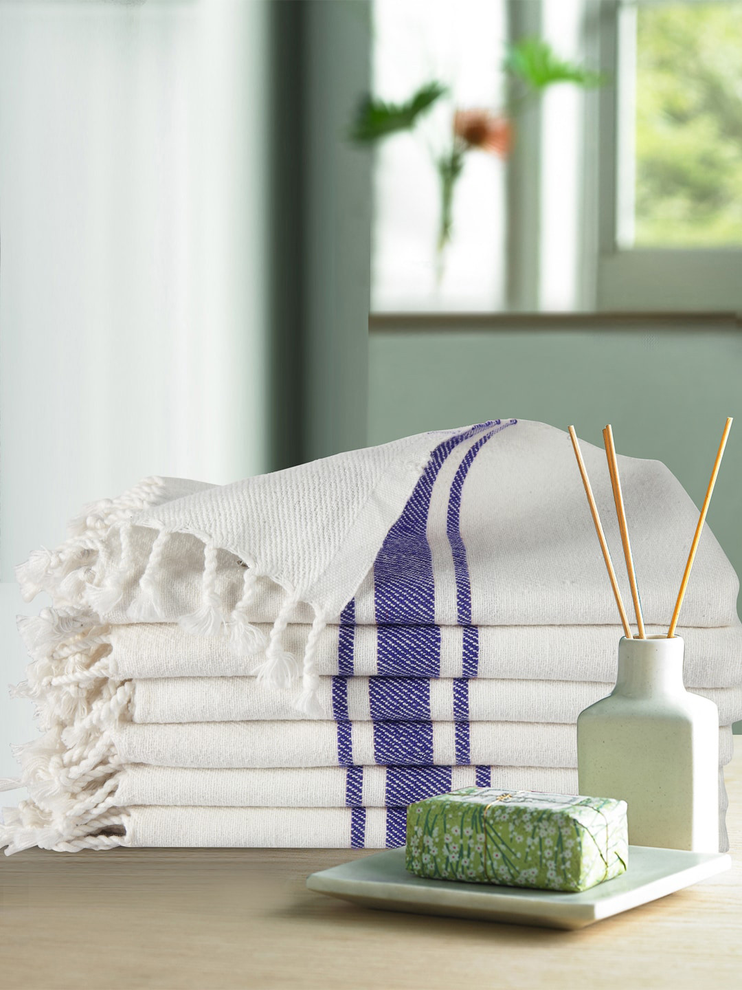 KLOTTHE Blue & White Set of 5 300 GSM Cotton Hand Towels