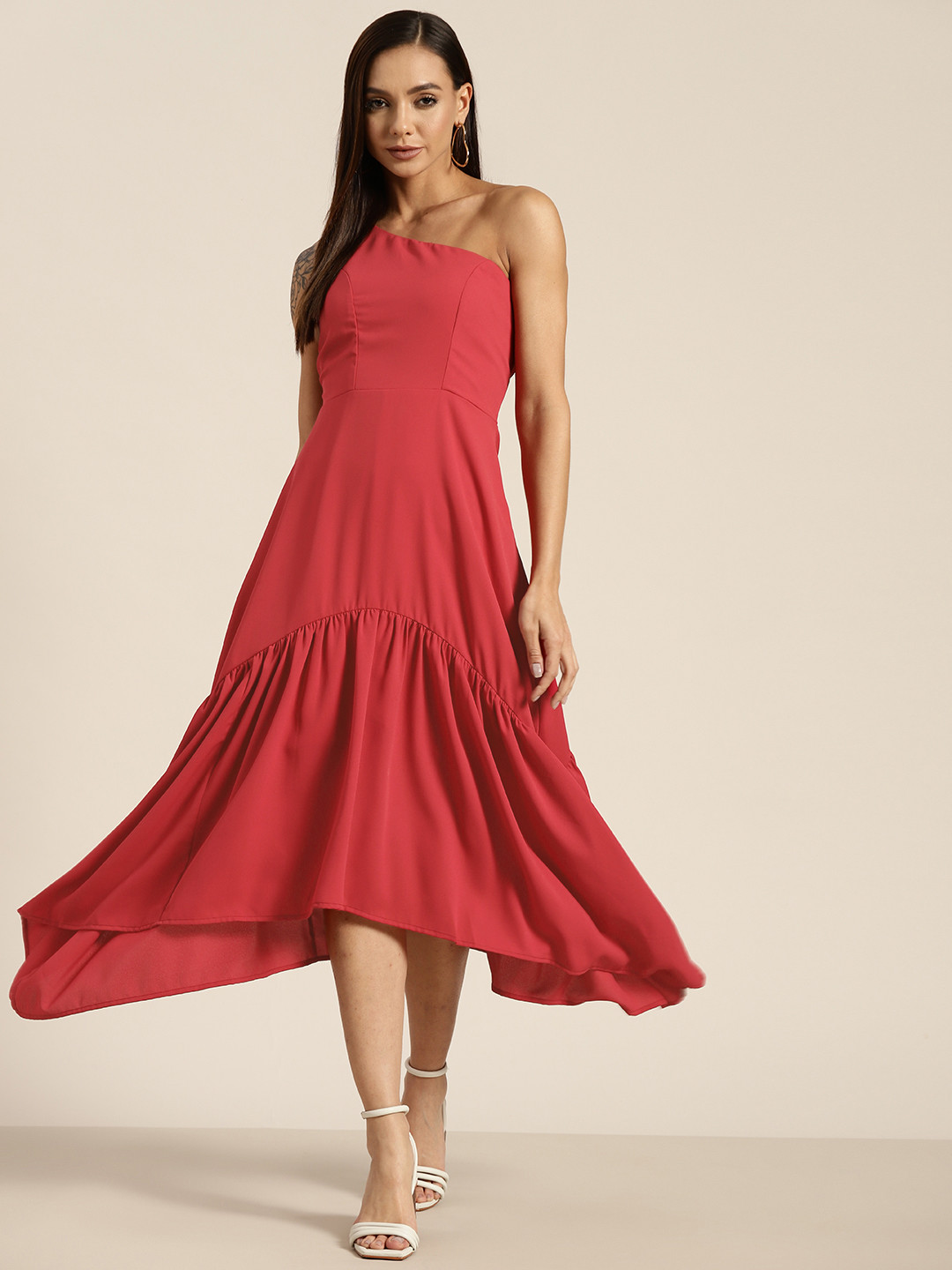 Qurvii Red One Shoulder Crepe A-Line Midi Dress