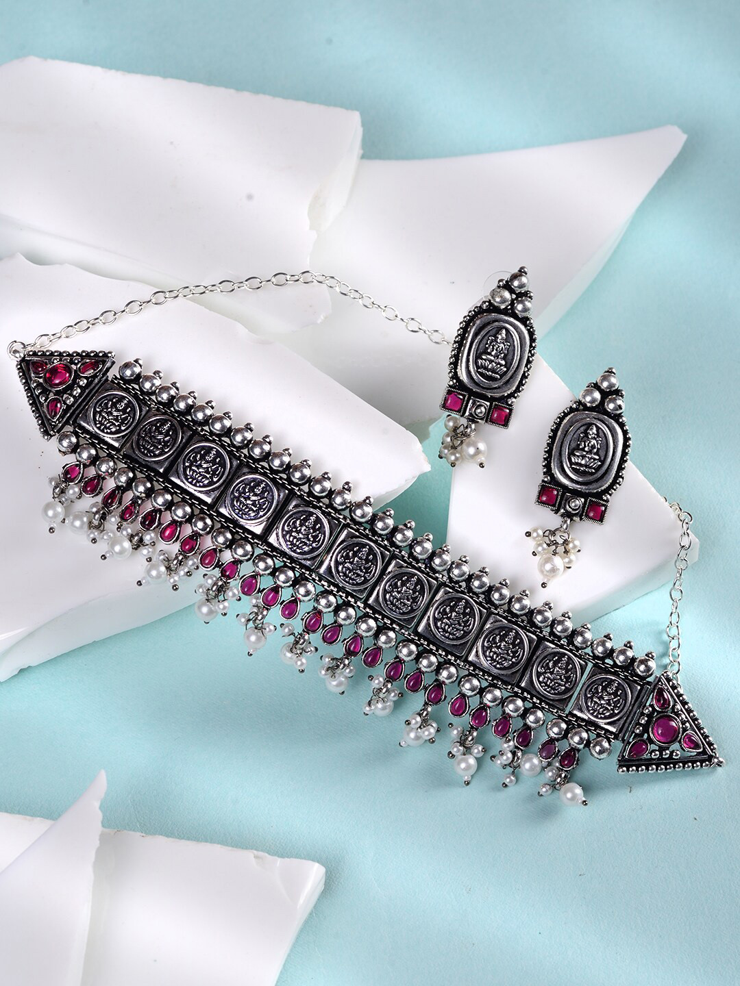 Saraf RS Jewellery Magenta & Silver-Toned Oxidised Pearl Beaded Jewellery Set