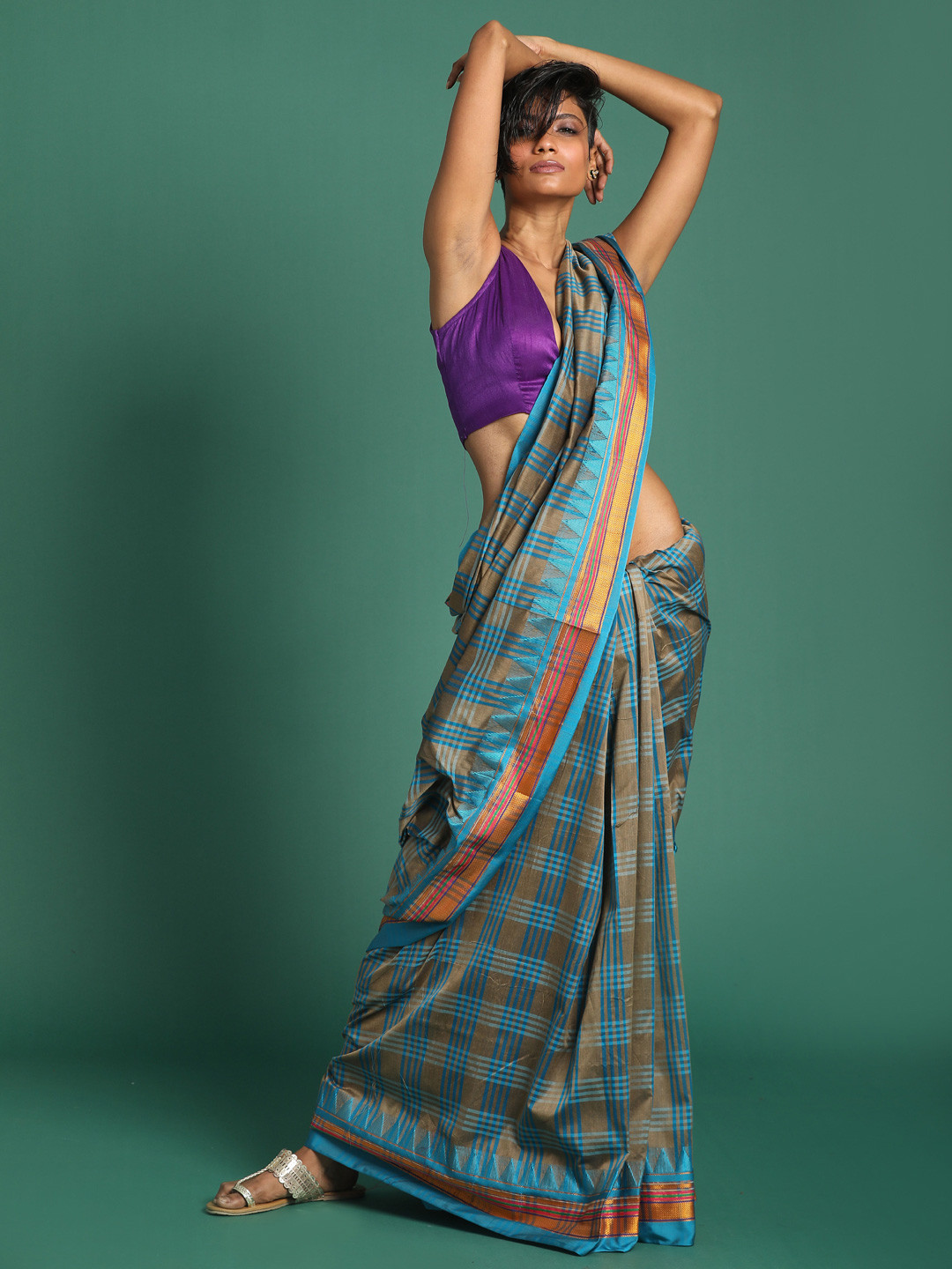 Saranee Grey & Blue Checked Venkatgiri Saree