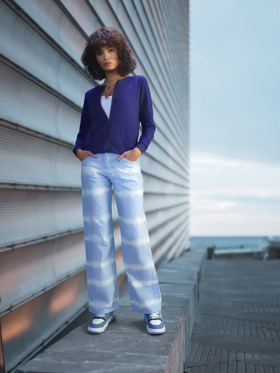 DressBerry Women Blue Solid Long Sleeve Sweatshirt