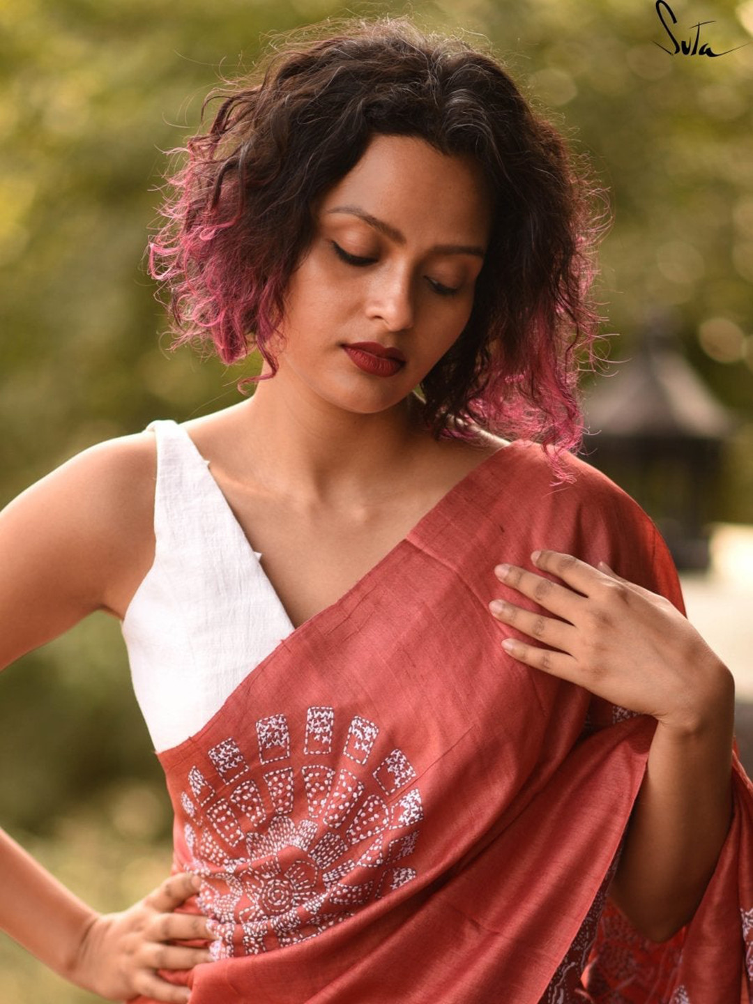 Suta Women White Solid Saree Blouse
