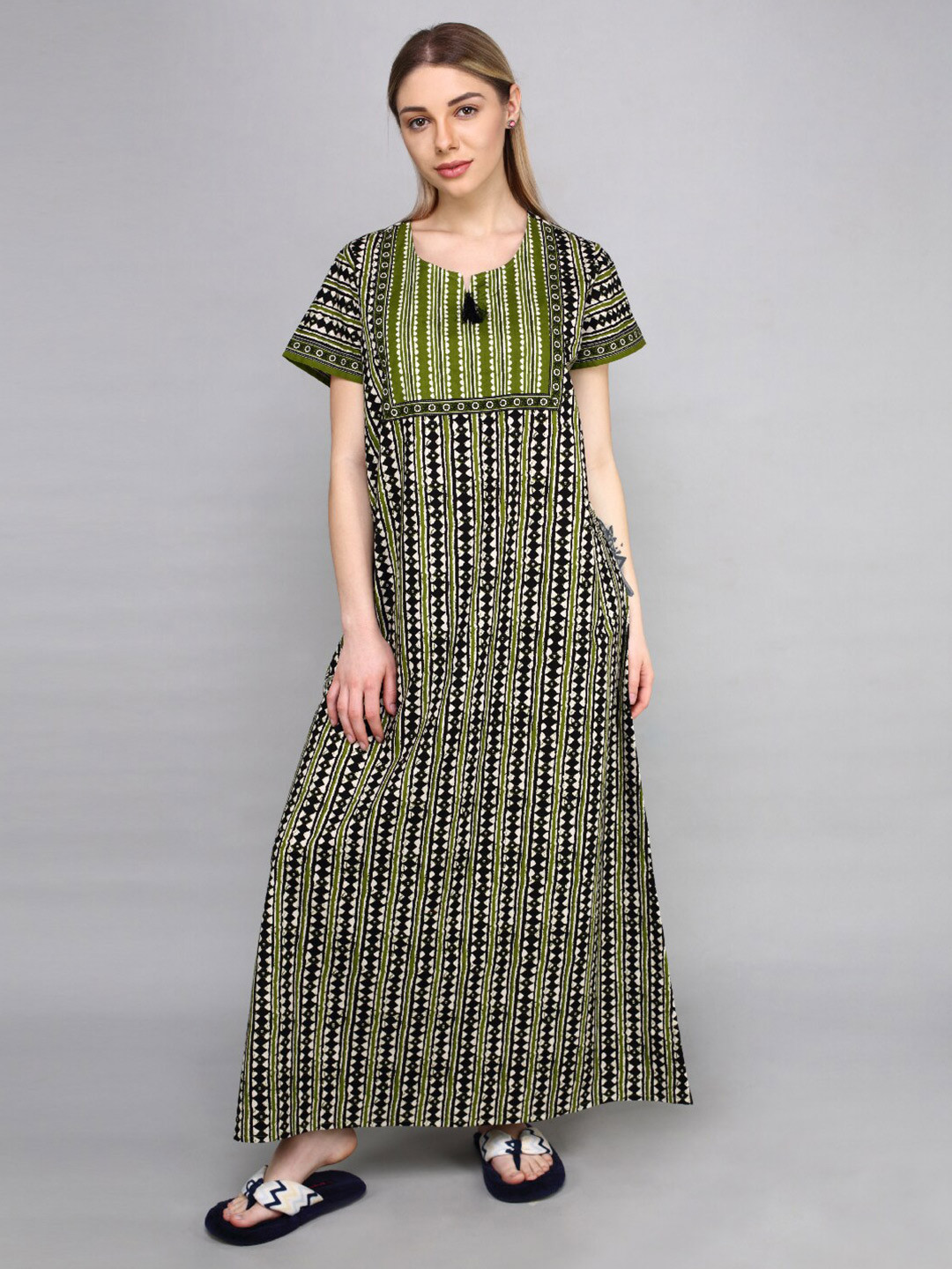 evolove Green Printed Pure Cotton Maxi Nightdress