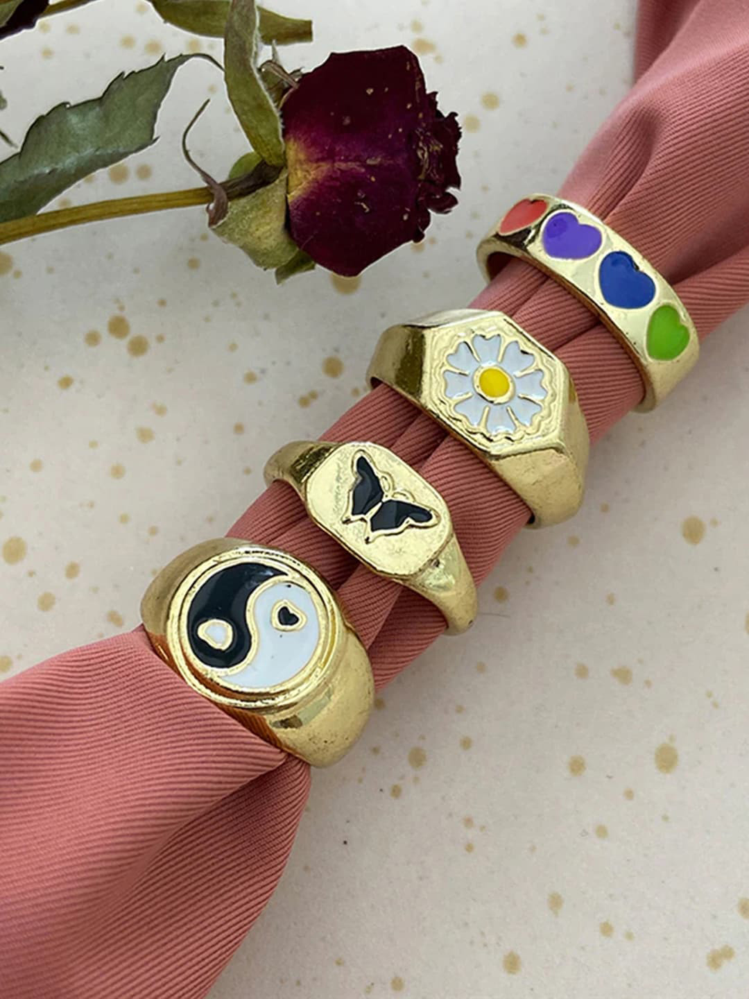 Jewels Galaxy Set of 4 Gold-Plated White & Black Finger Rings