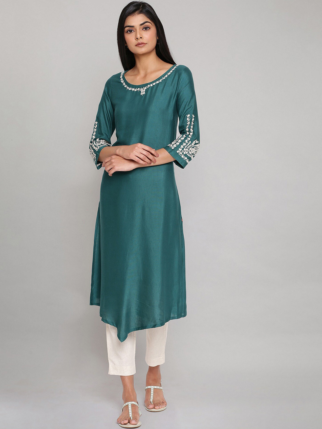 W Women Green Keyhole Neck Flared Sleeves Kurta