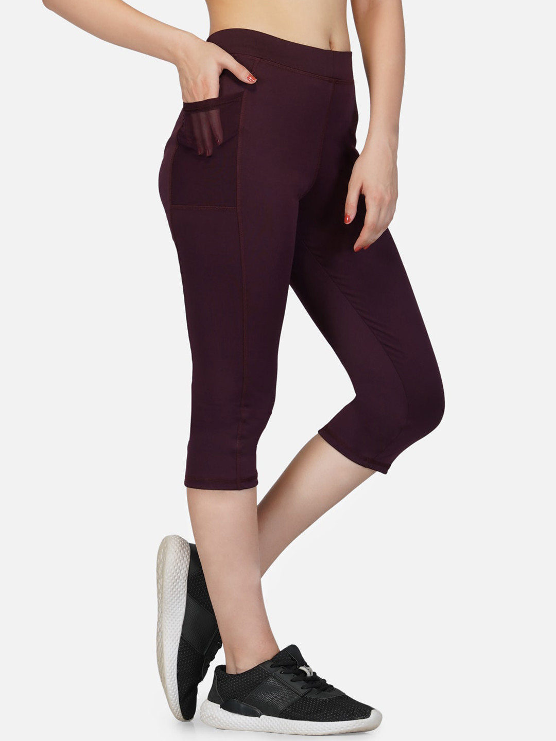 IMPERATIVE Women Maroon Solid Tights