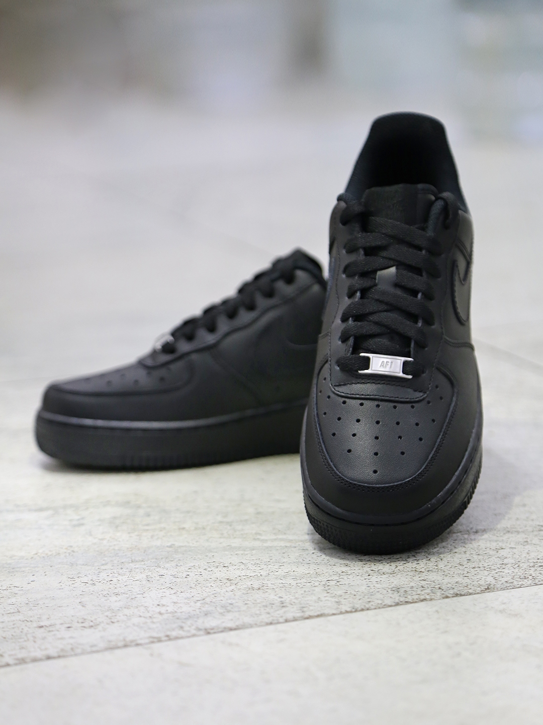 nike air force in black