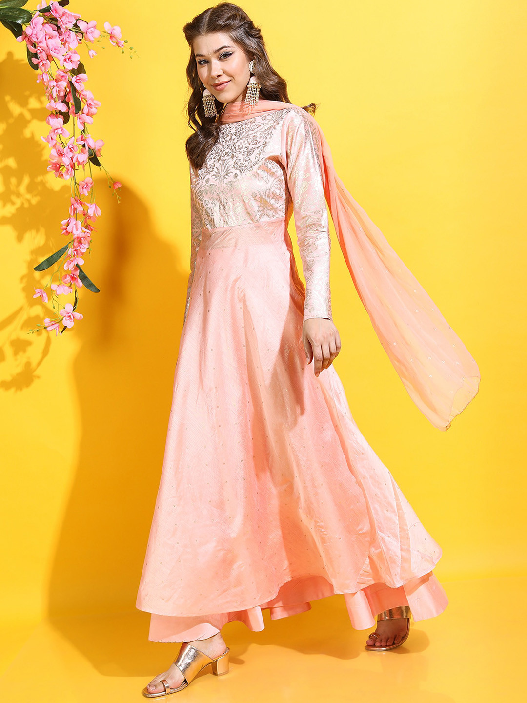 Vishudh Women Ethnic Motifs Polyester Kurta Set