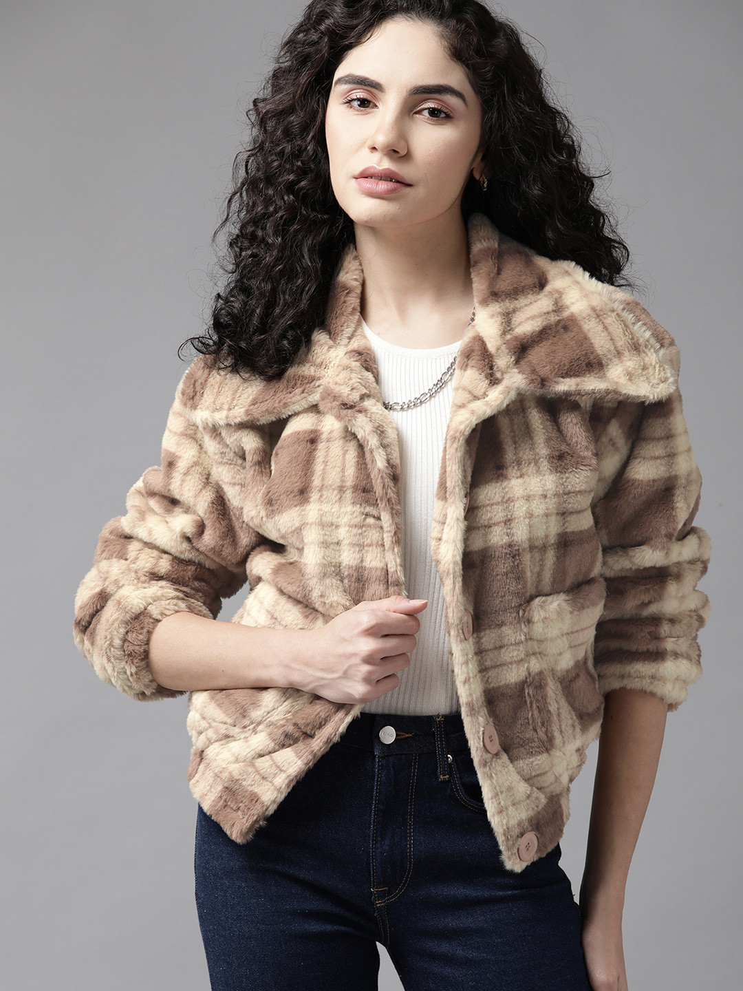 The Roadster Lifestyle Co. Women Beige & Brown Checked Faux Fur Trim Tailored Jacket