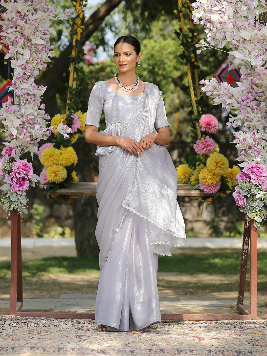 Swtantra Women Silver-Toned Organza Saree