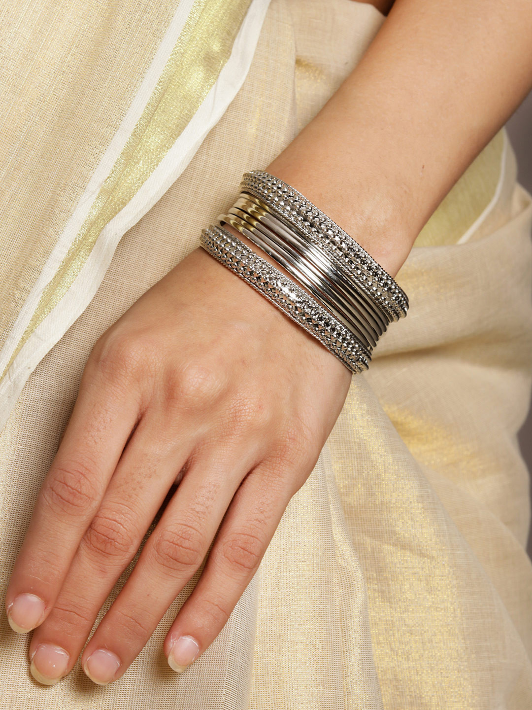 Fida Set Of 8 Silver-Toned Bangles