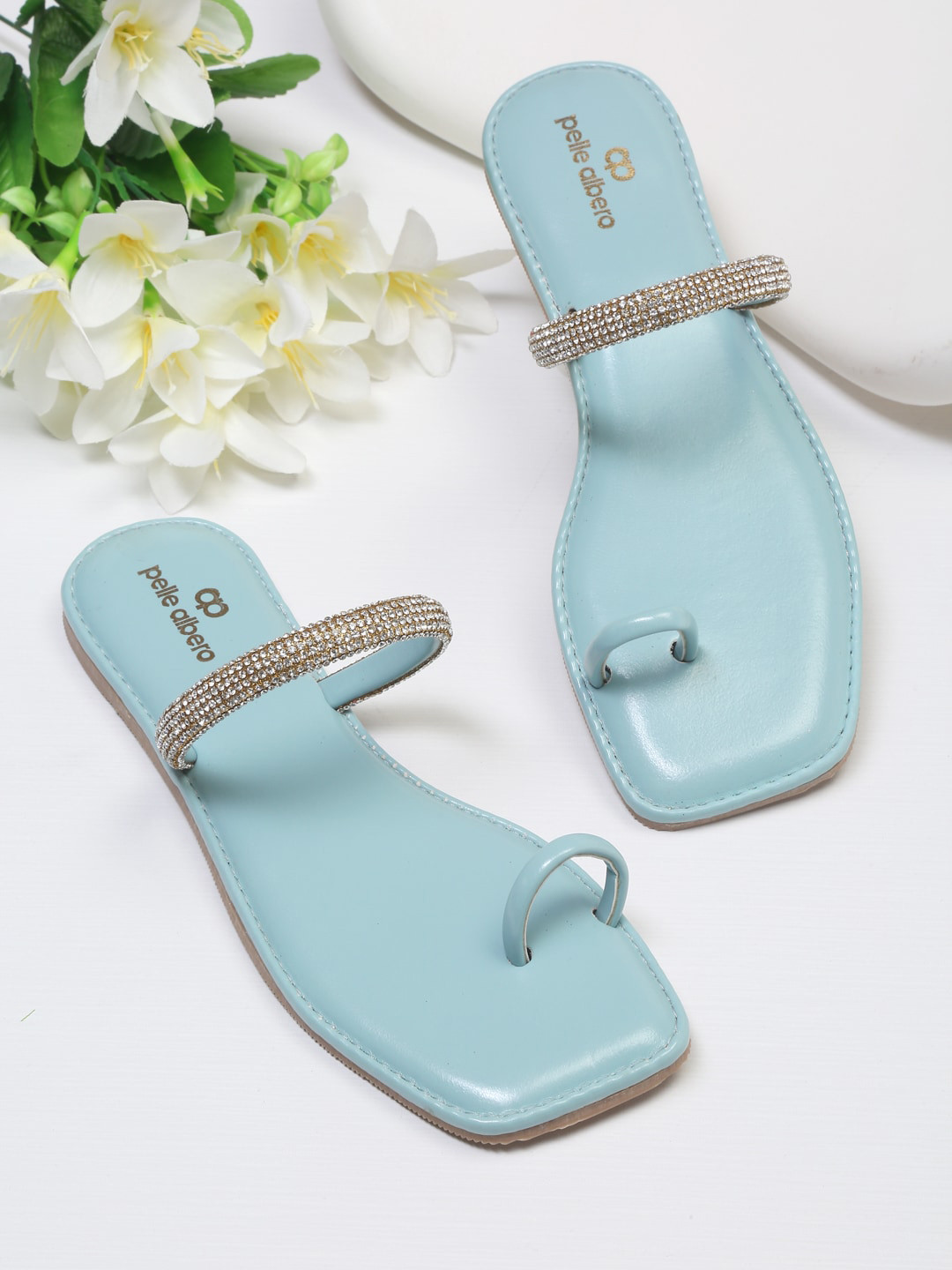 pelle albero Women Blue One Toe Flats with Bows