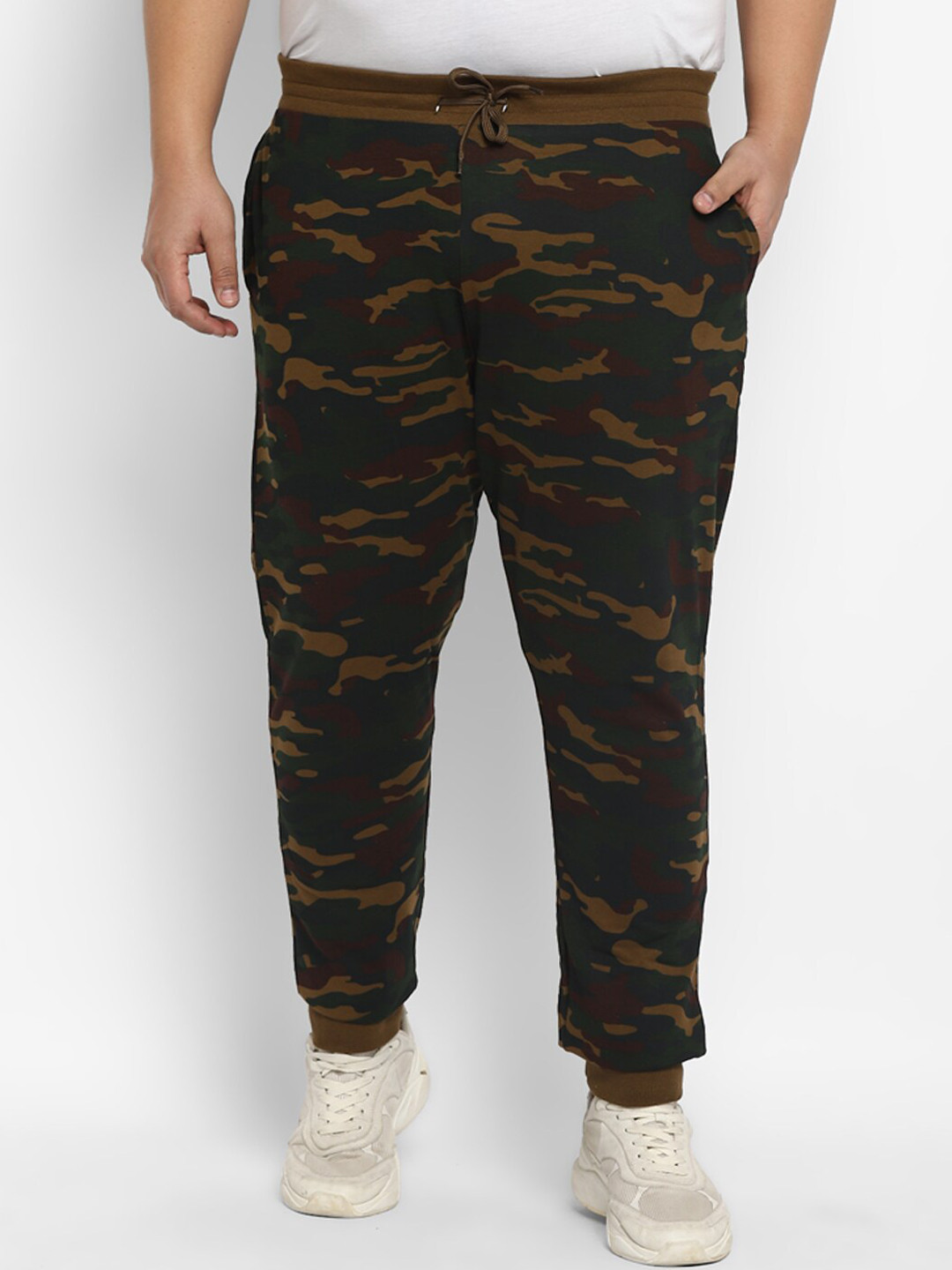Urbano Plus Men Green  Camouflage Printed Cotton Jogger Track Pants