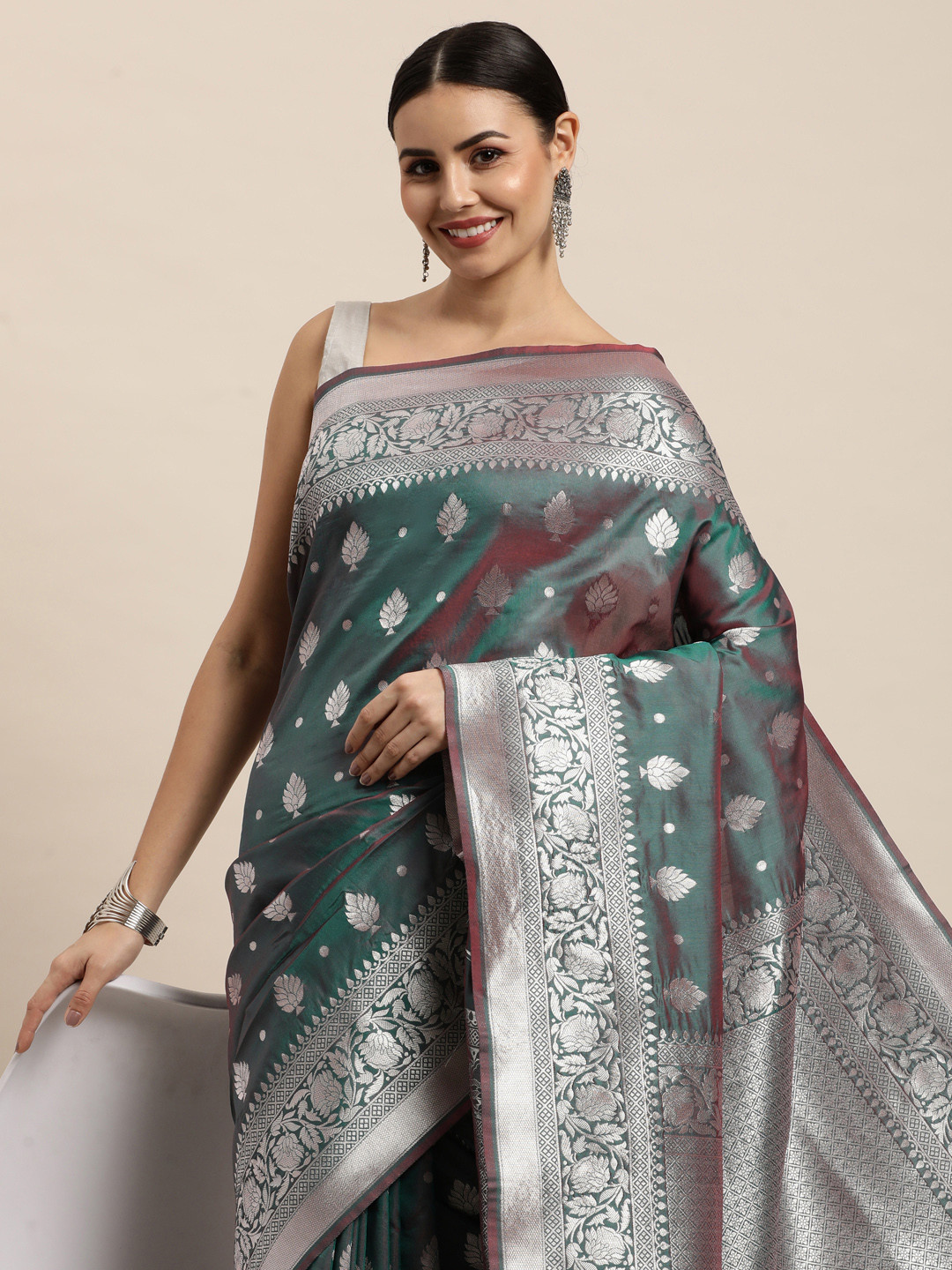 Royal Rajgharana Saree Teal Green Ethnic Motifs Silk Blend Paithani Sarees