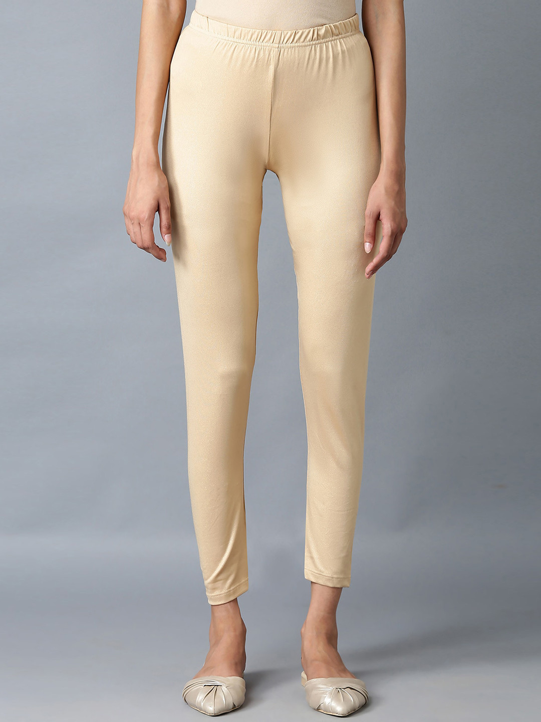 elleven Women Solid Rose Gold Cropped Leggings