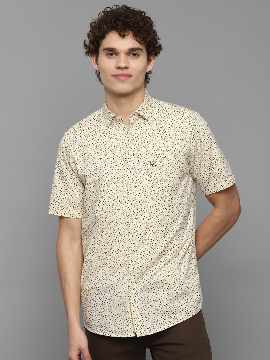 Allen Solly Men Yellow Slim Fit Floral Printed Casual Shirt