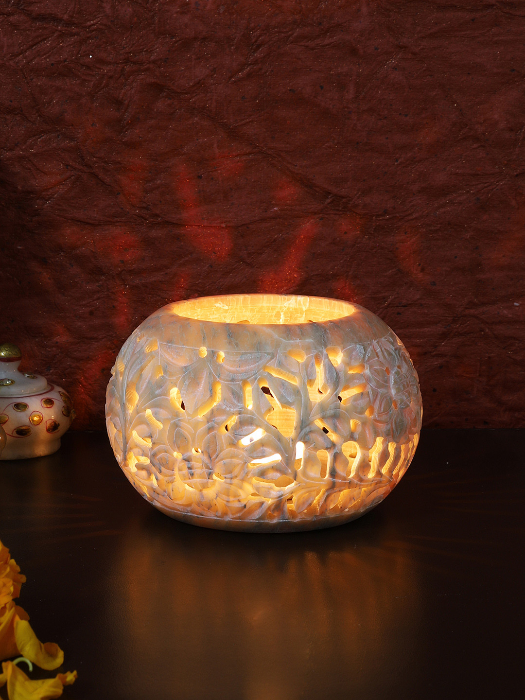 Aapno Rajasthan White Circular Tealight Candle Holders