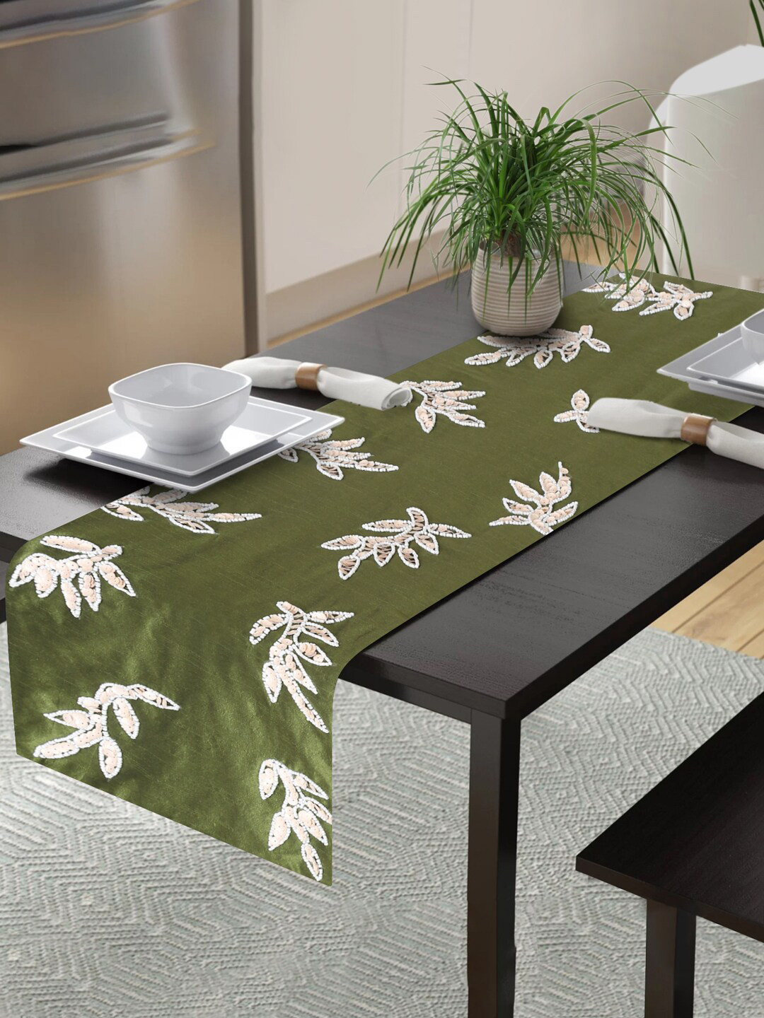 Alina decor Green Embroidered Table Runners