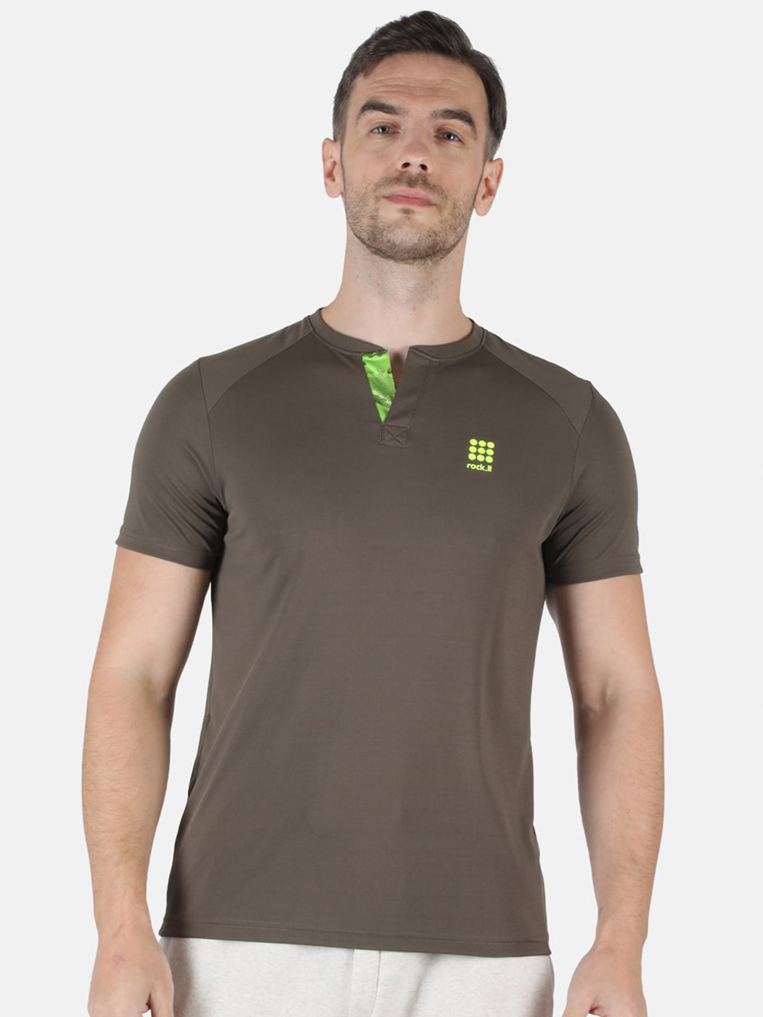 rock it Men Grey Henley Neck Applique Slim Fit Training or Gym T-shirt