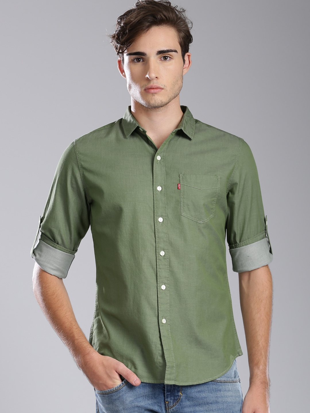 levis men green slim fit solid casual shirt