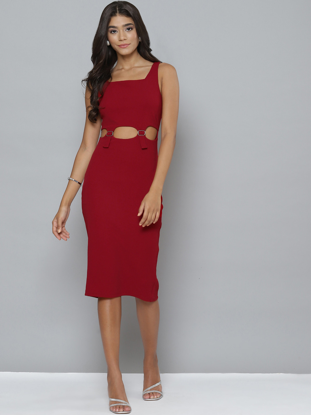 SASSAFRAS Maroon Cut Out Buckle Detail Bodycon Dress