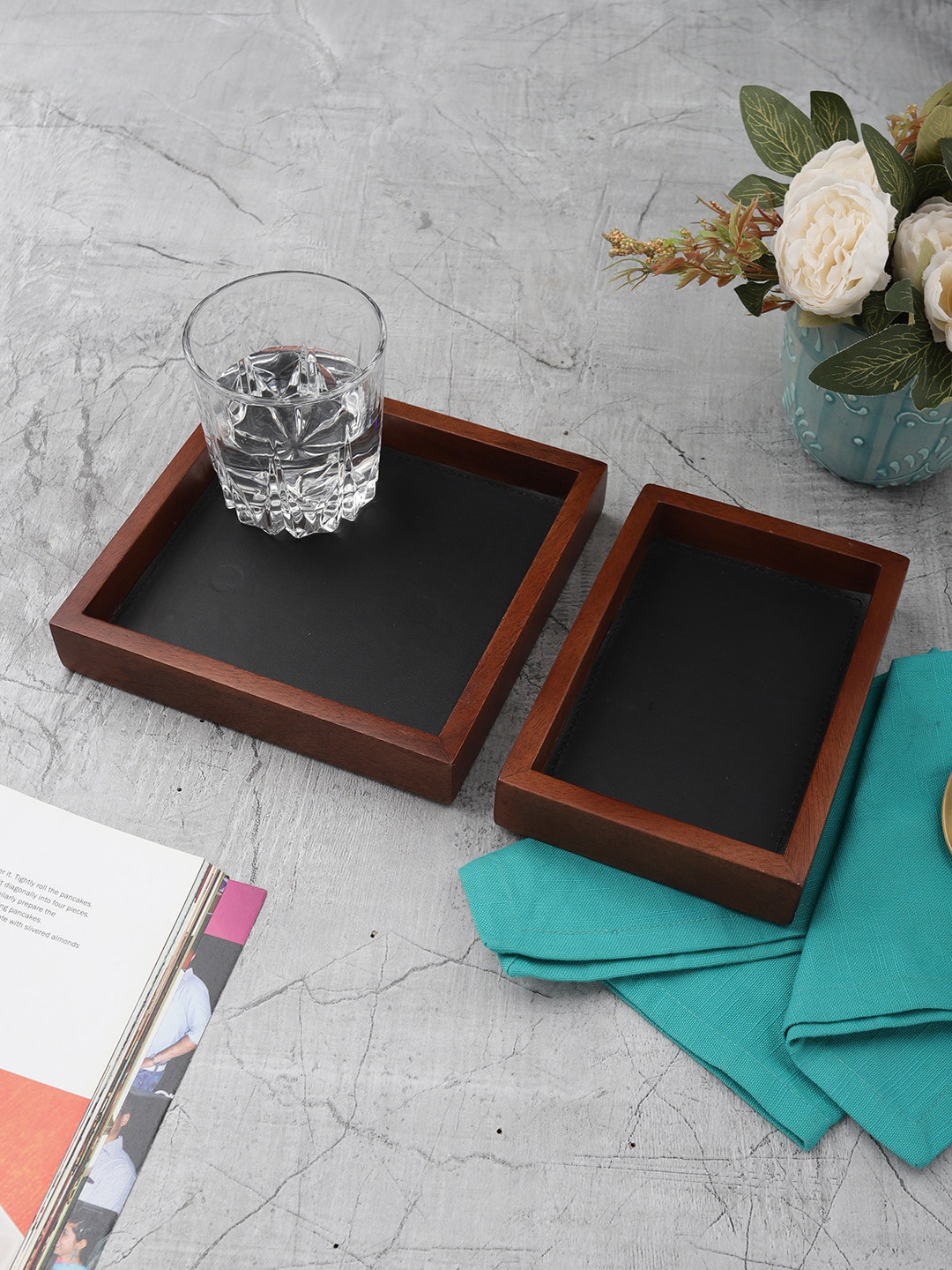VarEesha Set of 2 Brown Solid Wooden Serving Trays