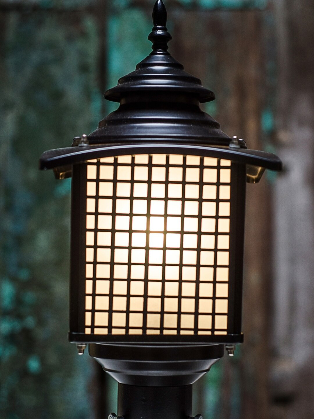 Fos Lighting Black Vintage Outdoor Light