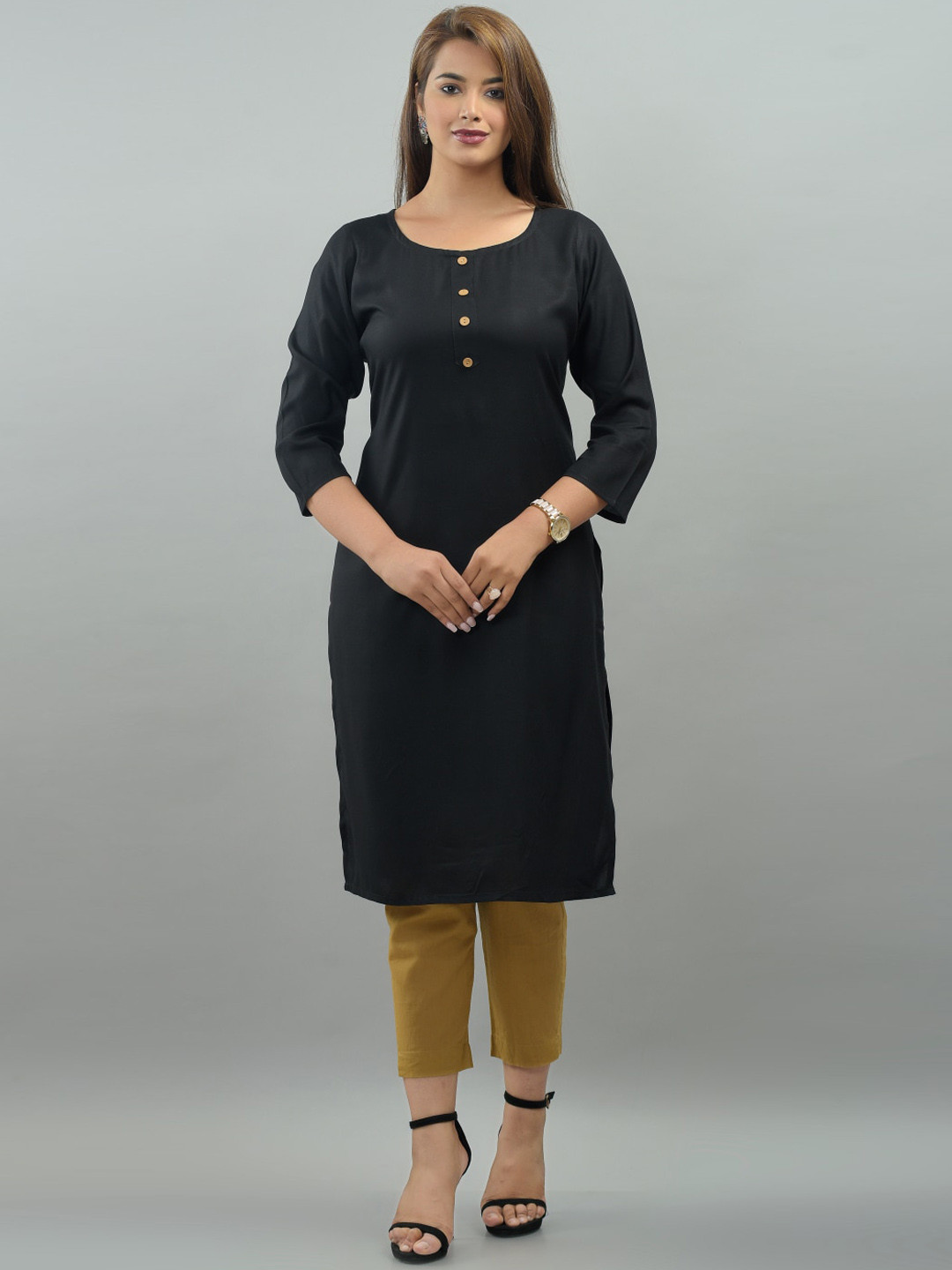 IQRAAR Women Black Pathani Kurta