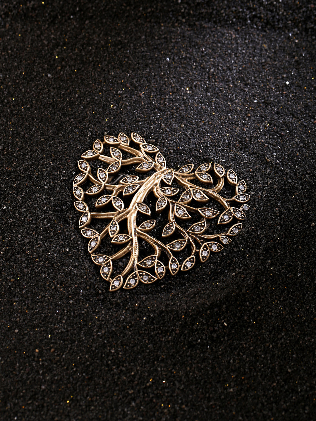 COSA NOSTRAA Men Antique Gold Heart Of Ivy Metallic Brooch